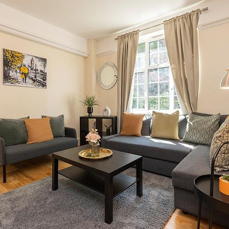 Charming 2 Bedroom Flat In Kensington High Street Лондон Екстериор снимка