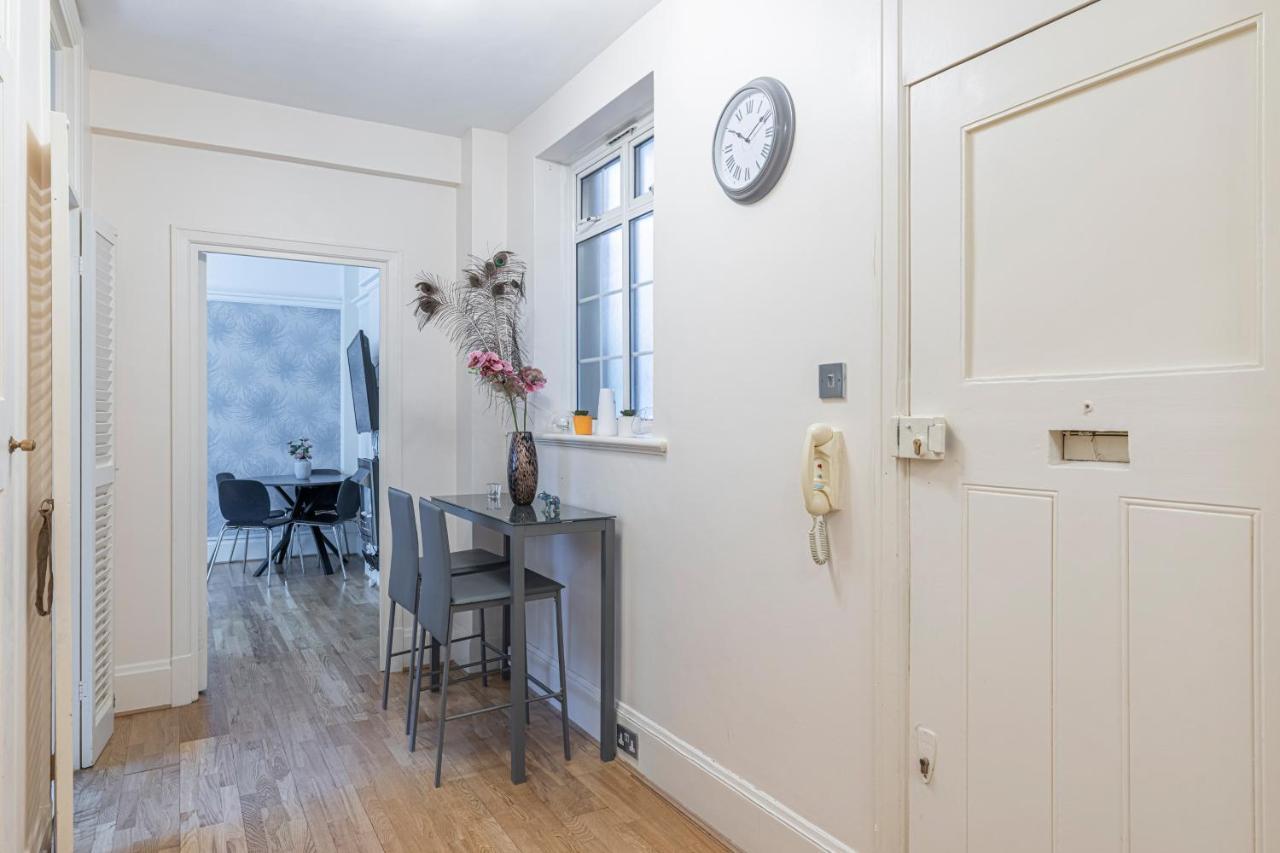 Charming 2 Bedroom Flat In Kensington High Street Лондон Екстериор снимка